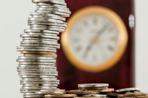 Read more about the article دور الموازنة الحكومية في إعادة إعمار سوريا بعد الحرب: دروس من المملكة المتحدة ودول أخرى